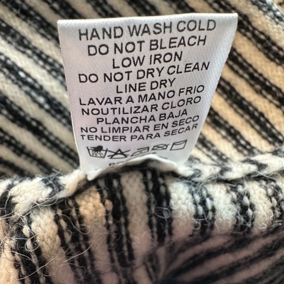 Blueivy Until The End Knit Henley Hoodie NWT Medium - Picture 5 of 8